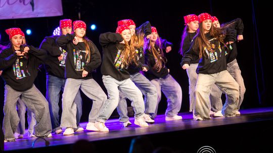 zdjęcie przedstawia dzieci podczas 2. Gorlickiego Festiwalu Tańca 2026