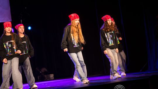 zdjęcie przedstawia dzieci podczas 2. Gorlickiego Festiwalu Tańca 2026