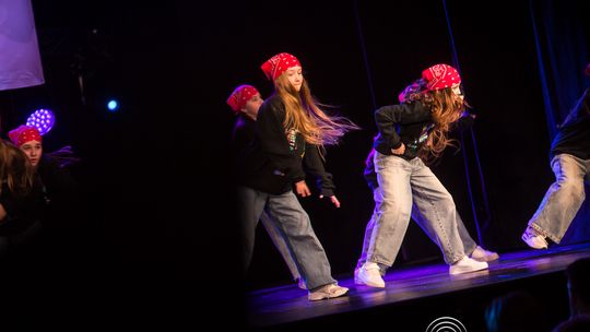 zdjęcie przedstawia dzieci podczas 2. Gorlickiego Festiwalu Tańca 2026