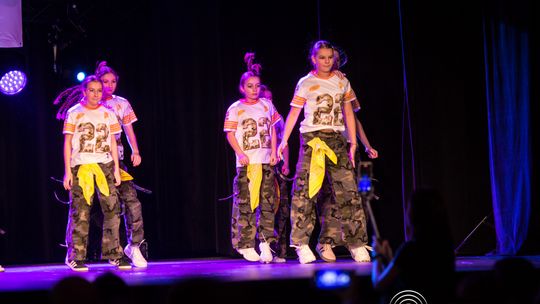 zdjęcie przedstawia dzieci podczas 2. Gorlickiego Festiwalu Tańca 2026