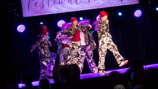 zdjęcie przedstawia dzieci podczas 2. Gorlickiego Festiwalu Tańca 2026