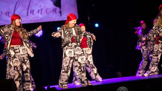 zdjęcie przedstawia dzieci podczas 2. Gorlickiego Festiwalu Tańca 2026