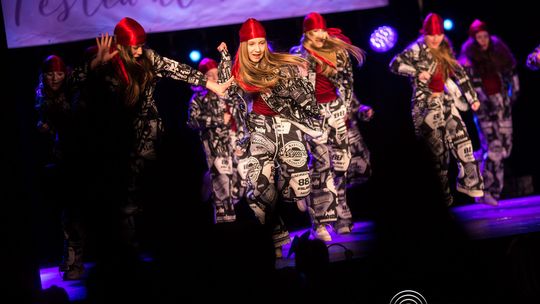 zdjęcie przedstawia dzieci podczas 2. Gorlickiego Festiwalu Tańca 2026