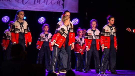 zdjęcie przedstawia dzieci podczas 2. Gorlickiego Festiwalu Tańca 2026