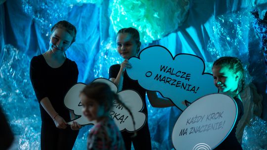 zdjęcie przedstawia dzieci podczas 2. Gorlickiego Festiwalu Tańca 2026