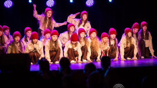 zdjęcie przedstawia dzieci podczas 2. Gorlickiego Festiwalu Tańca 2026