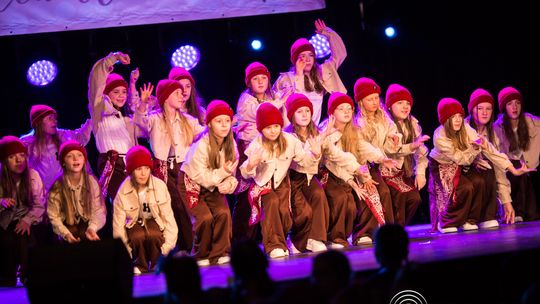 zdjęcie przedstawia dzieci podczas 2. Gorlickiego Festiwalu Tańca 2026