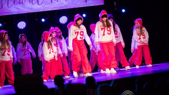 zdjęcie przedstawia dzieci podczas 2. Gorlickiego Festiwalu Tańca 2026