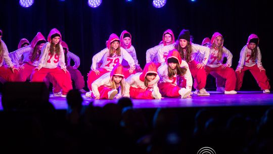 zdjęcie przedstawia dzieci podczas 2. Gorlickiego Festiwalu Tańca 2026