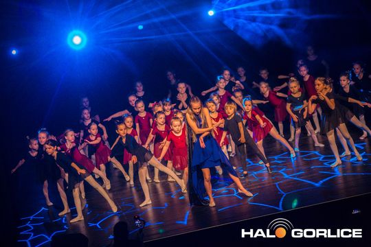 zdjęcie przedstawia dzieci podczas 2. Gorlickiego Festiwalu Tańca 2026