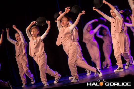 zdjęcie przedstawia dzieci podczas 2. Gorlickiego Festiwalu Tańca 2026