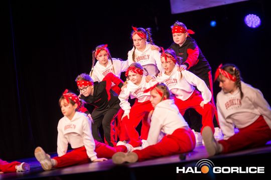 zdjęcie przedstawia dzieci podczas 2. Gorlickiego Festiwalu Tańca 2026