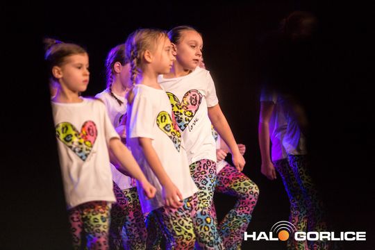 zdjęcie przedstawia dzieci podczas 2. Gorlickiego Festiwalu Tańca 2026