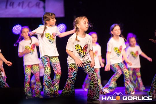 zdjęcie przedstawia dzieci podczas 2. Gorlickiego Festiwalu Tańca 2026