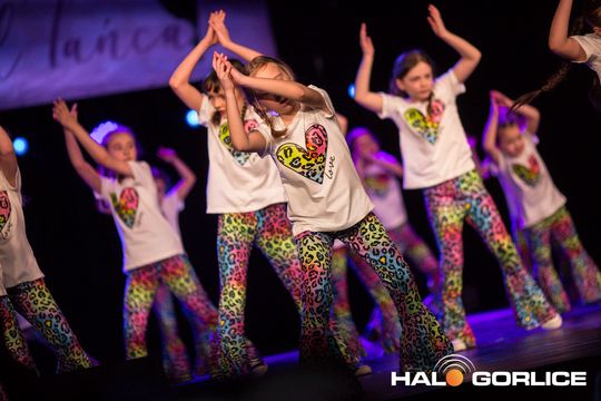 zdjęcie przedstawia dzieci podczas 2. Gorlickiego Festiwalu Tańca 2026