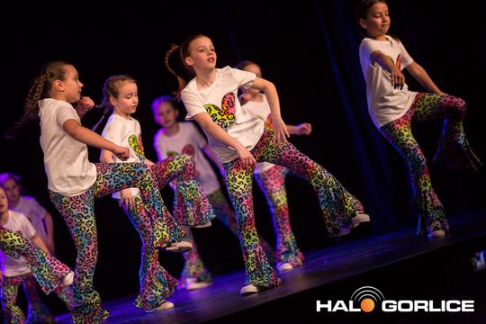 zdjęcie przedstawia dzieci podczas 2. Gorlickiego Festiwalu Tańca 2026