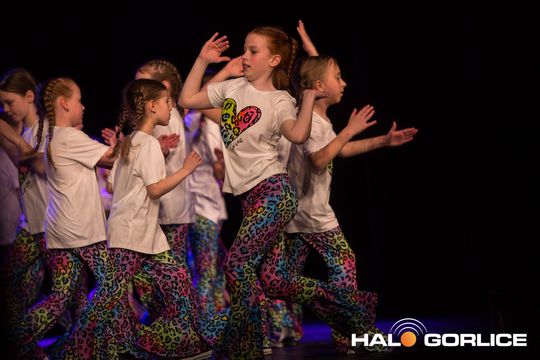 zdjęcie przedstawia dzieci podczas 2. Gorlickiego Festiwalu Tańca 2026