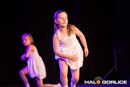 zdjęcie przedstawia dzieci podczas 2. Gorlickiego Festiwalu Tańca 2026