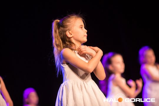 zdjęcie przedstawia dzieci podczas 2. Gorlickiego Festiwalu Tańca 2026