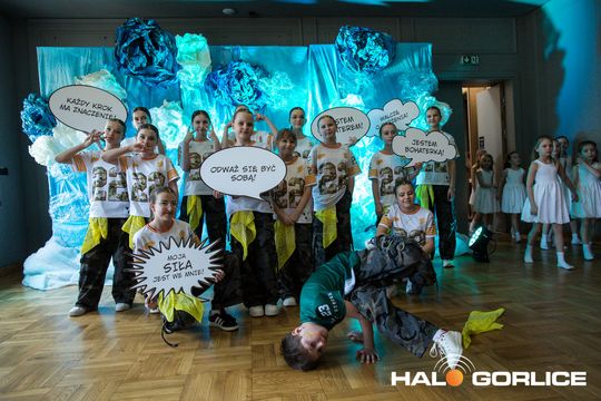 zdjęcie przedstawia dzieci podczas 2. Gorlickiego Festiwalu Tańca 2026
