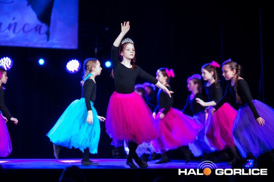 zdjęcie przedstawia dzieci podczas 2. Gorlickiego Festiwalu Tańca 2026