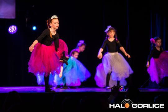 zdjęcie przedstawia dzieci podczas 2. Gorlickiego Festiwalu Tańca 2026