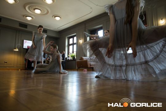 zdjęcie przedstawia dzieci podczas 2. Gorlickiego Festiwalu Tańca 2026