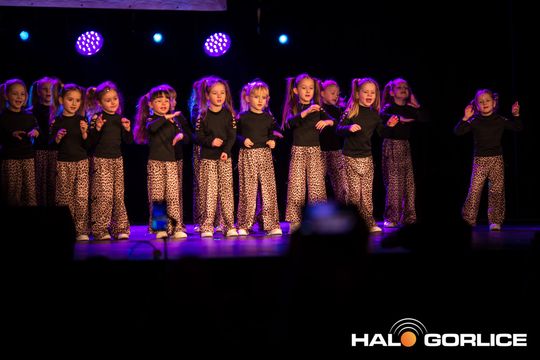 zdjęcie przedstawia dzieci podczas 2. Gorlickiego Festiwalu Tańca 2026