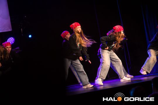 zdjęcie przedstawia dzieci podczas 2. Gorlickiego Festiwalu Tańca 2026