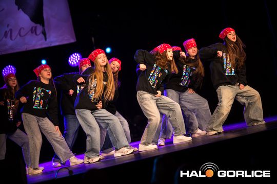 zdjęcie przedstawia dzieci podczas 2. Gorlickiego Festiwalu Tańca 2026