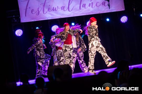 zdjęcie przedstawia dzieci podczas 2. Gorlickiego Festiwalu Tańca 2026