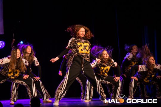 zdjęcie przedstawia dzieci podczas 2. Gorlickiego Festiwalu Tańca 2026