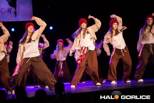 zdjęcie przedstawia dzieci podczas 2. Gorlickiego Festiwalu Tańca 2026