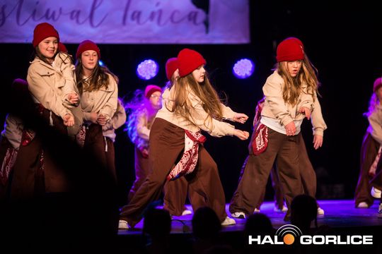zdjęcie przedstawia dzieci podczas 2. Gorlickiego Festiwalu Tańca 2026