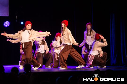 zdjęcie przedstawia dzieci podczas 2. Gorlickiego Festiwalu Tańca 2026