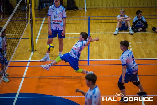 zdjęcie przedstawia siatkarzy GKPS Gorlice