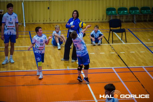 zdjęcie przedstawia siatkarzy GKPS Gorlice