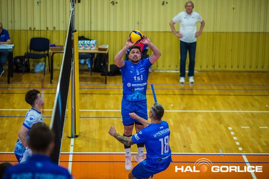 zdjęcie przedstawia siatkarzy GKPS Gorlice
