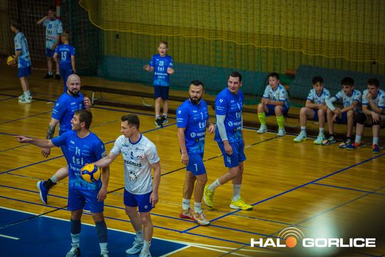 zdjęcie przedstawia siatkarzy GKPS Gorlice