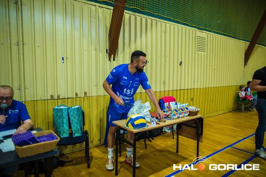 zdjęcie przedstawia siatkarzy GKPS Gorlice