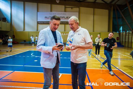 zdjęcie przedstawia siatkarzy GKPS Gorlice