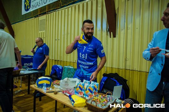 zdjęcie przedstawia siatkarzy GKPS Gorlice