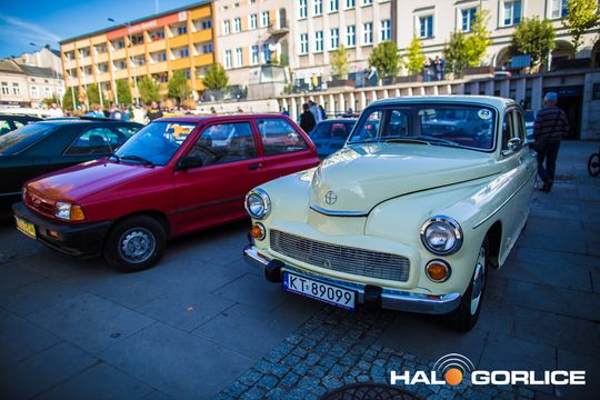 stare samochody na gorlickim Rynku