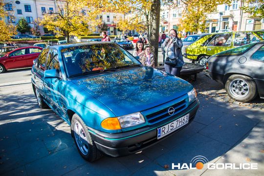 stare samochody na gorlickim Rynku