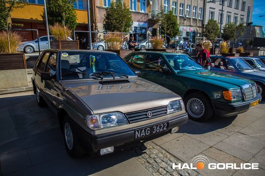 stare samochody na gorlickim Rynku
