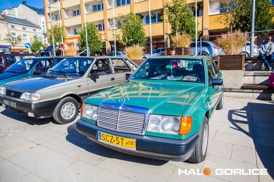 stare samochody na gorlickim Rynku