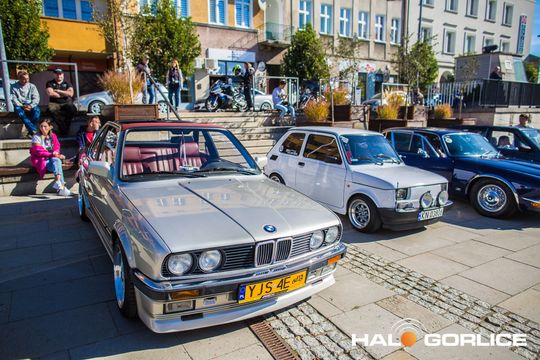 stare samochody na gorlickim Rynku