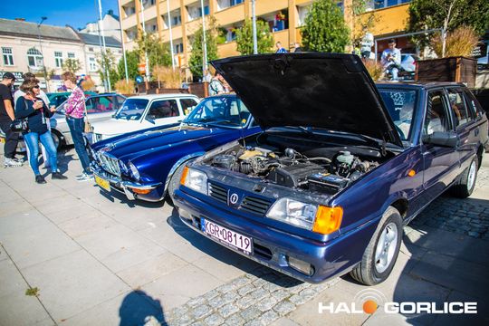 stare samochody na gorlickim Rynku