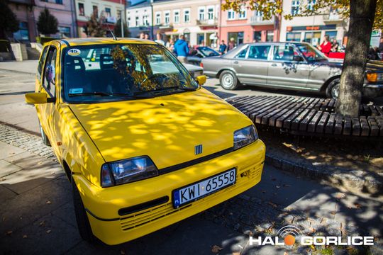 stare samochody na gorlickim Rynku