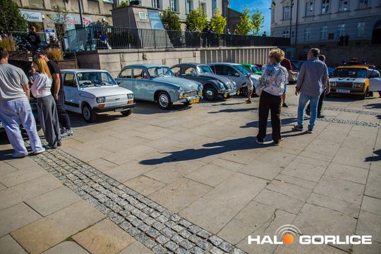stare samochody na gorlickim Rynku